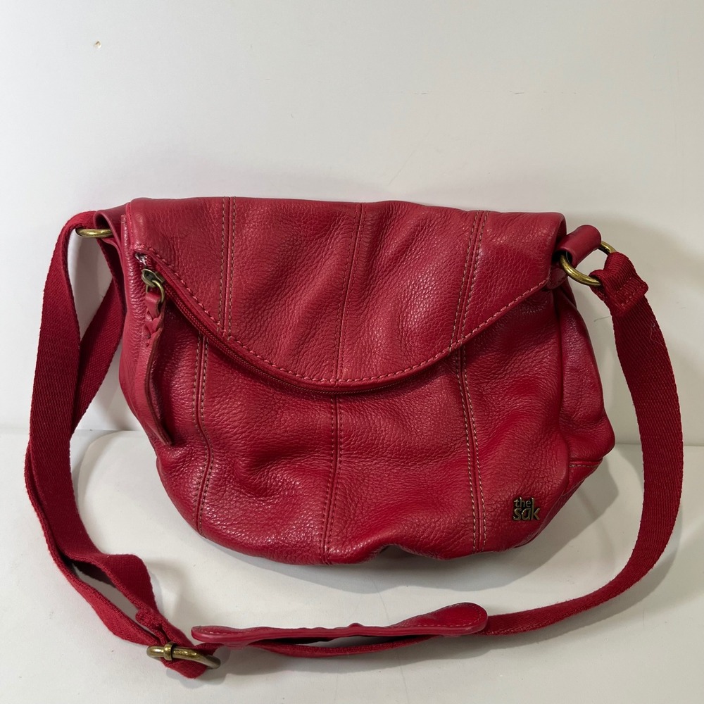 The Sak Deena Leather Crossbody Bag Medium Red Pebbled Zip Flap Boho Casual
